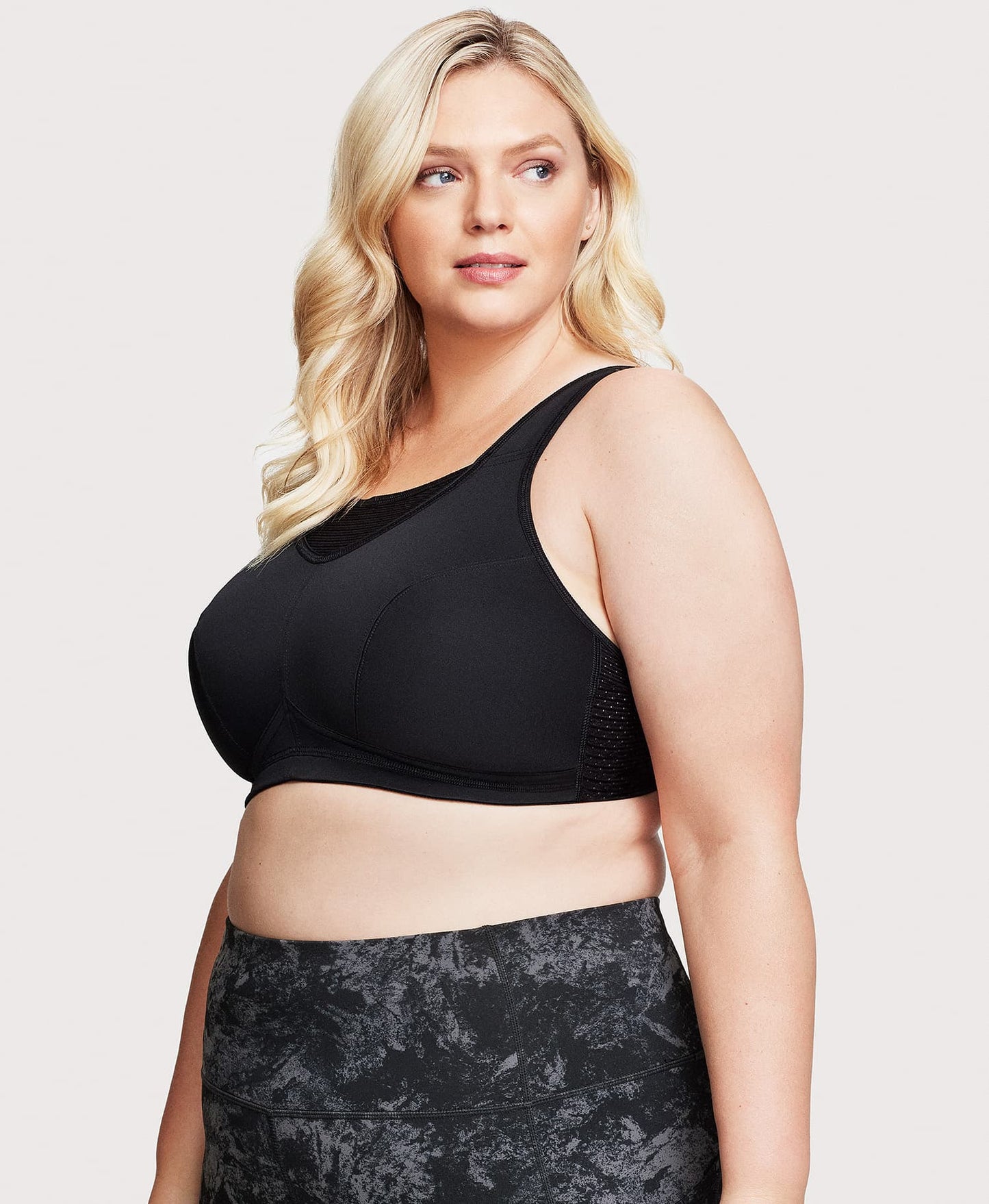 No-Bounce Camisole Elite Sports Bra Black